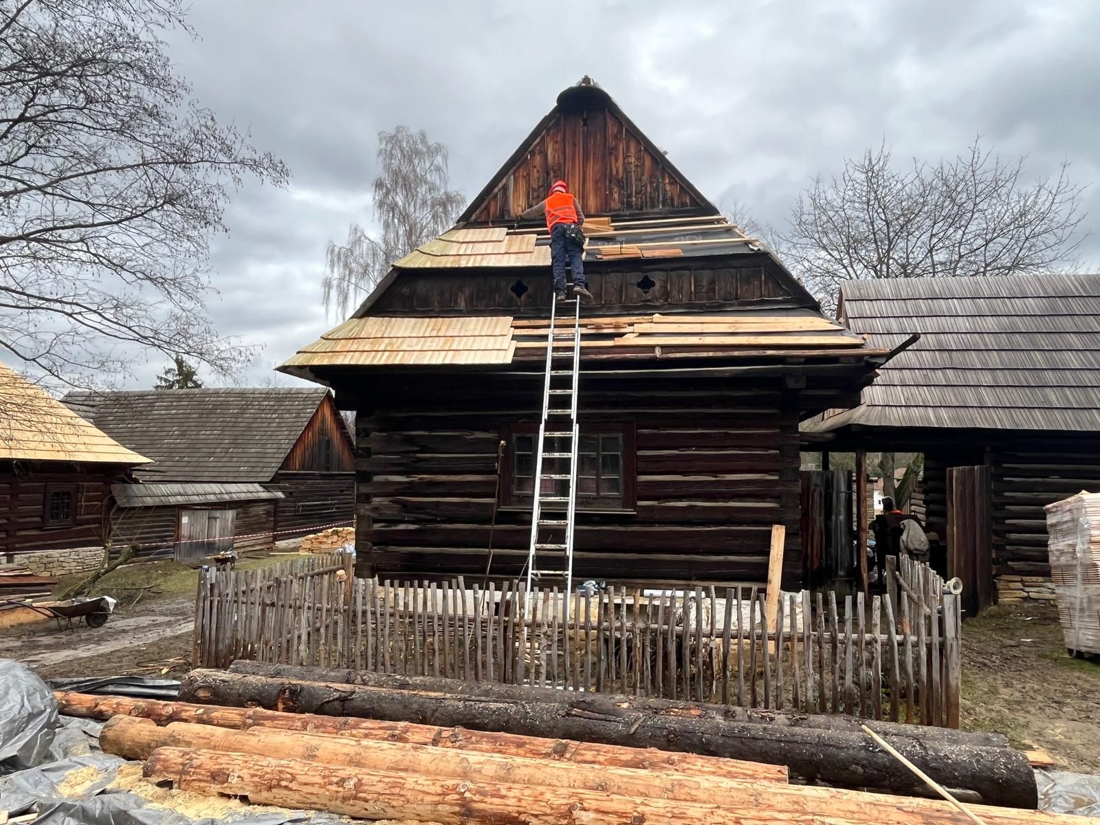 Záchrana Múzea slovenskej dediny pokračuje, obnovou prejde ďalších desať historických objektov